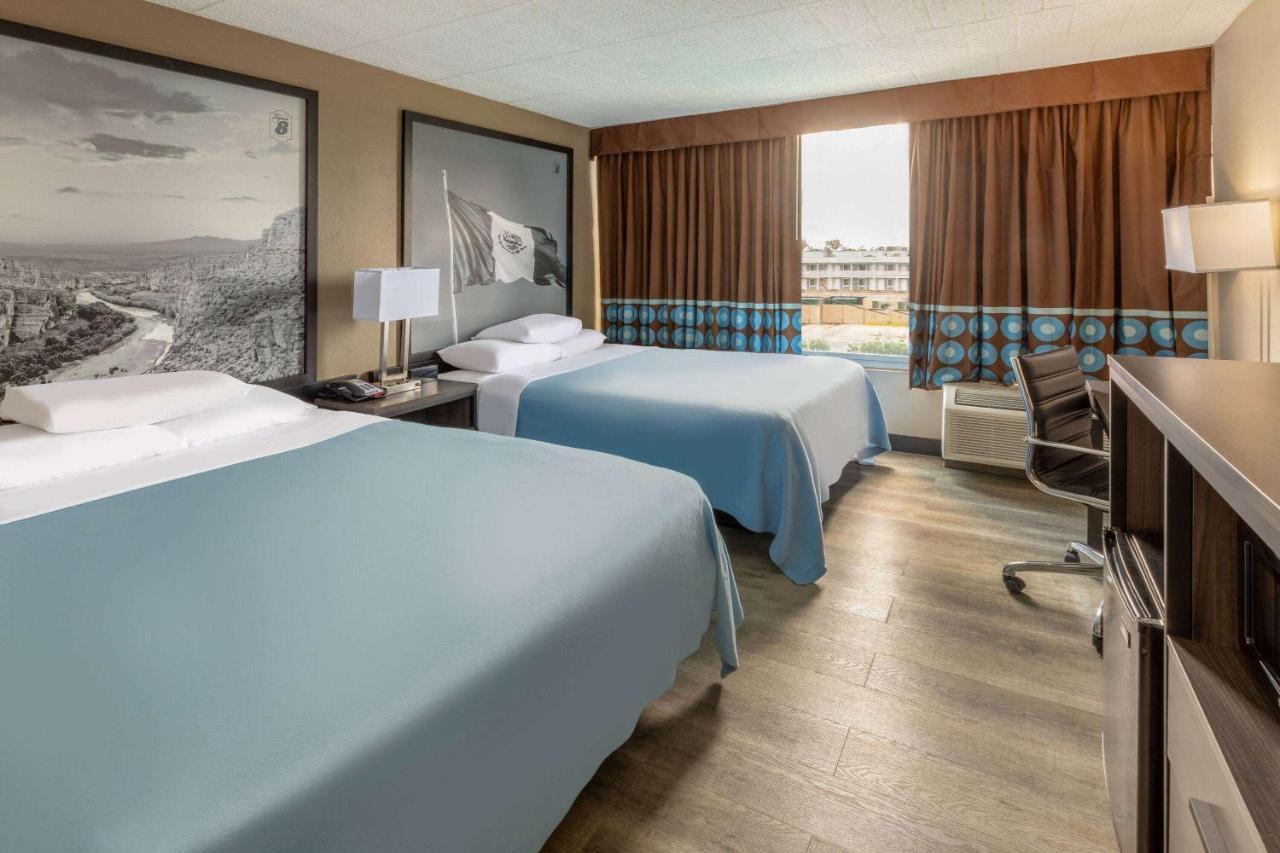 Super 8 By Wyndham Laredo Hotel Kültér fotó