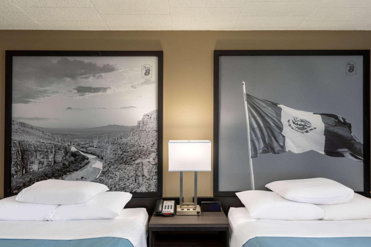 Super 8 By Wyndham Laredo Hotel Kültér fotó