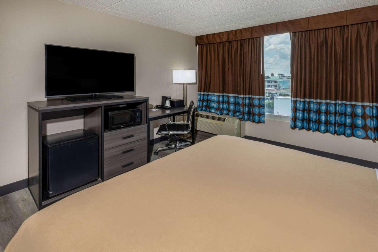 Super 8 By Wyndham Laredo Hotel Kültér fotó