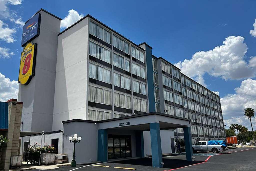 Super 8 By Wyndham Laredo Hotel Kültér fotó